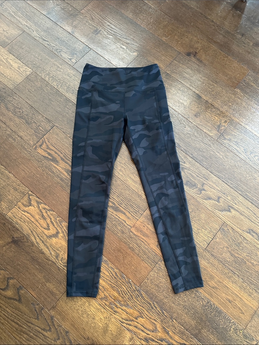 Mid-Rise Black Camo Leggings